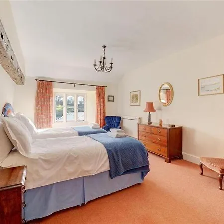 Sleeps 8 Wifi Semesterbostad *